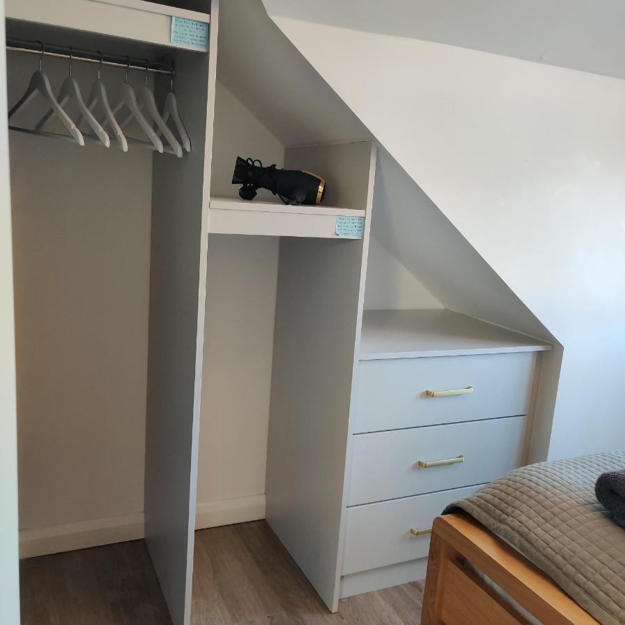 Delightful & Picturesque Modern Detached Apartment, Next To Chester Zoo, Near Park And Ride To City Centre Kültér fotó